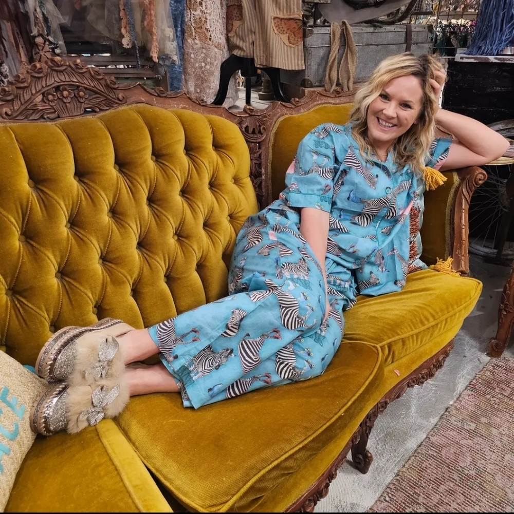 RB6 A Rare Bird Blue Zebra Print Pajamas - Picture 4 of 4